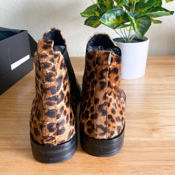 Freda Salvador Sleek Cheetah Chelsea Booties Leather Trim Genuine Calf Hair NWT - Picture 8 of 10